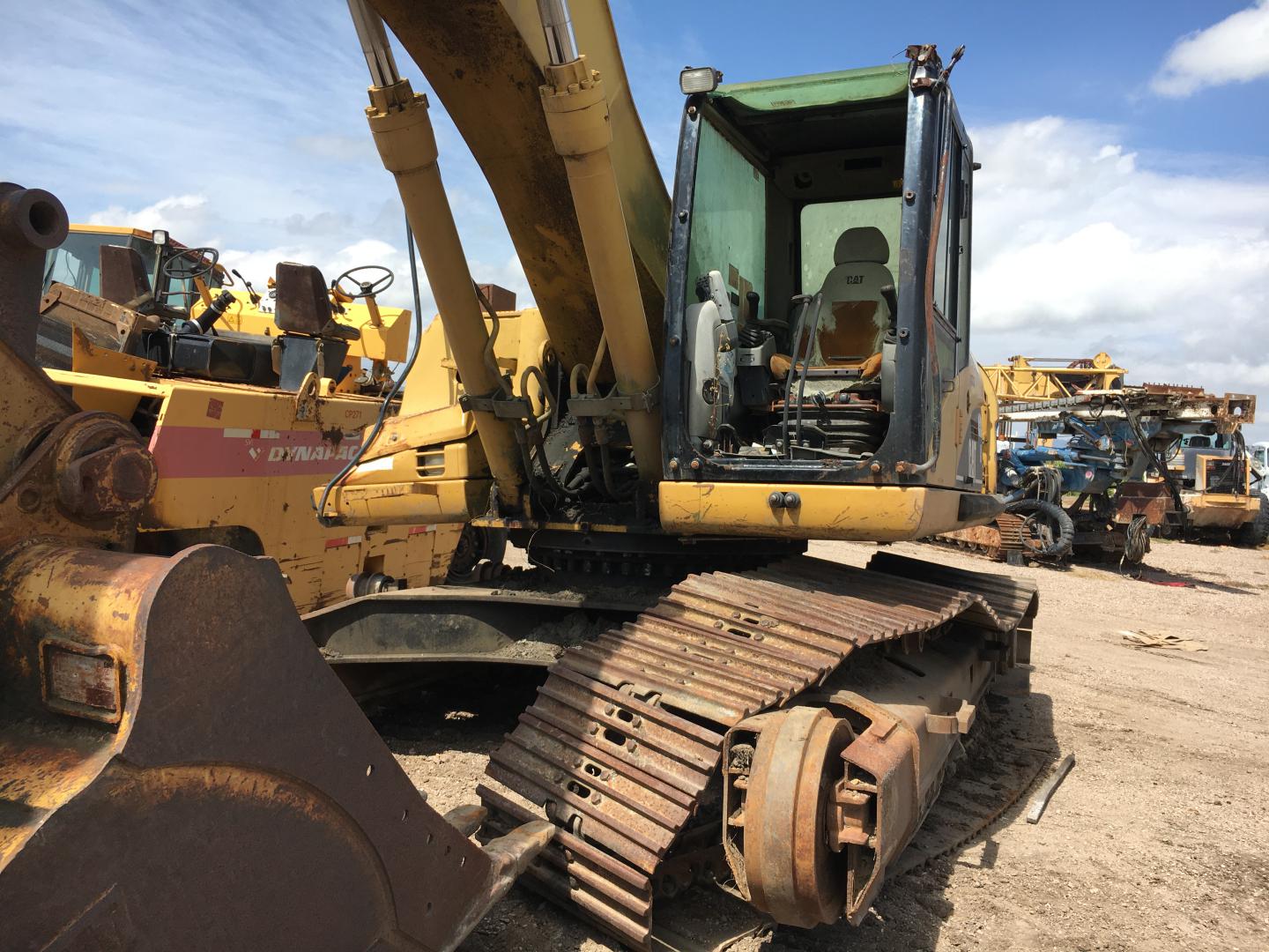 ./imagenes/INVOICE/2019/16931/EXCAVADORA CAT 325D (21).JPG